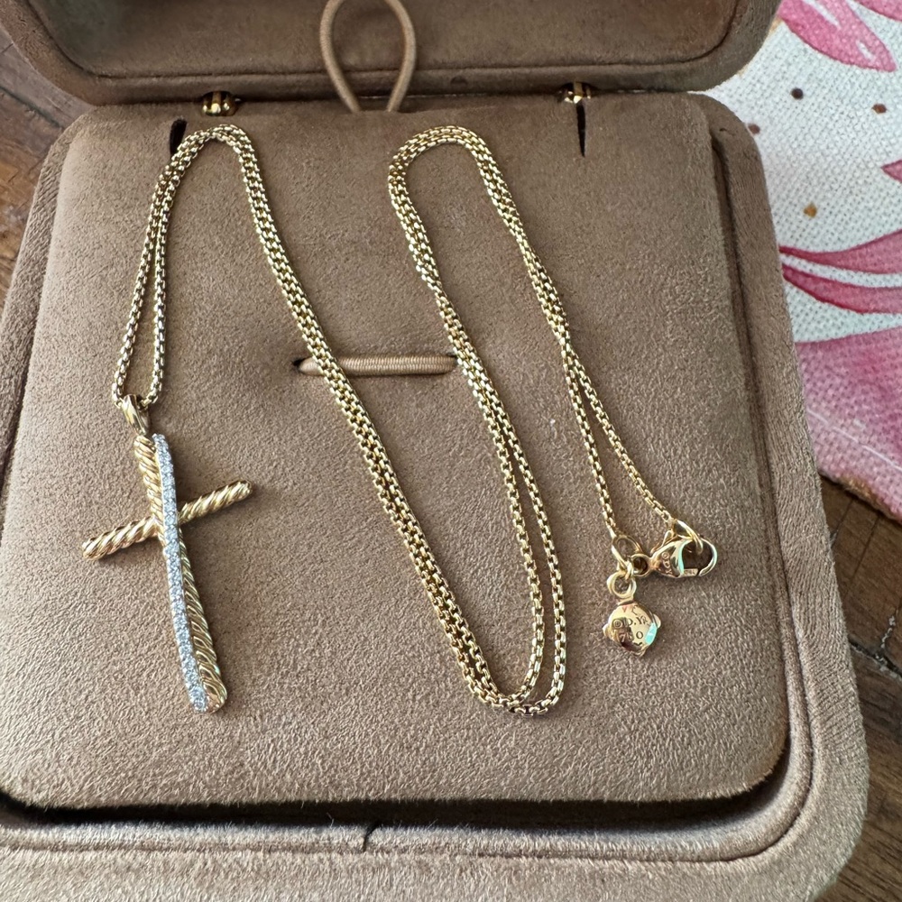 David Yurman CROSSOVER CROSS NECKLACE 18k Gold - 20” Chain